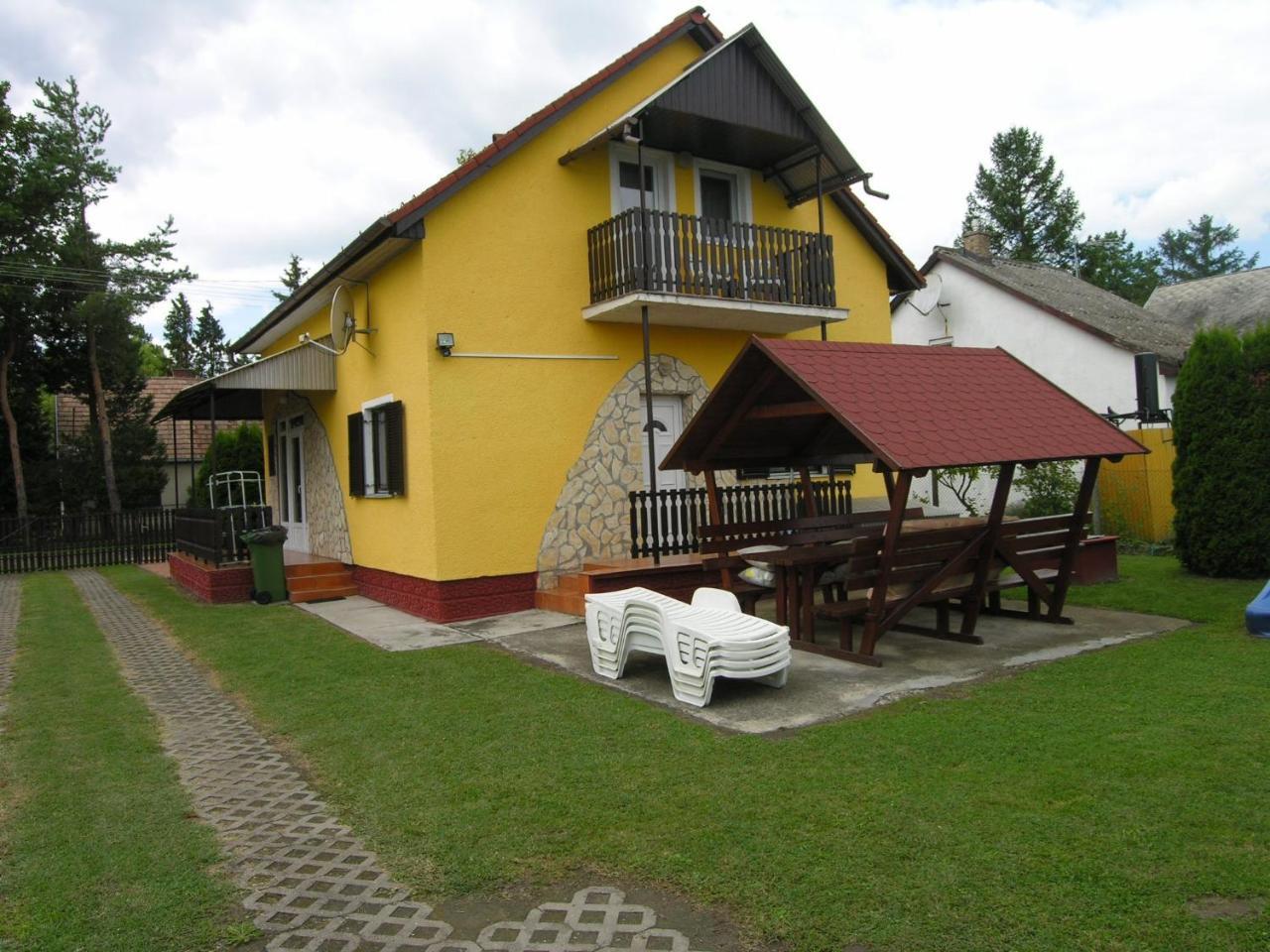 Holiday Home In Balatonmariafuerdo 19426 Zewnętrze zdjęcie