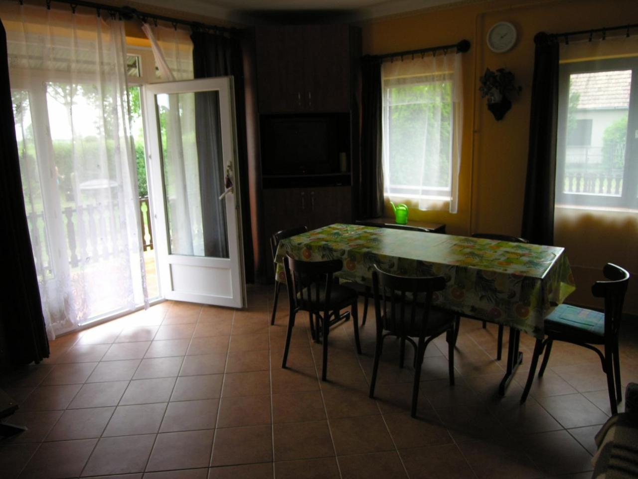 Holiday Home In Balatonmariafuerdo 19426 Zewnętrze zdjęcie
